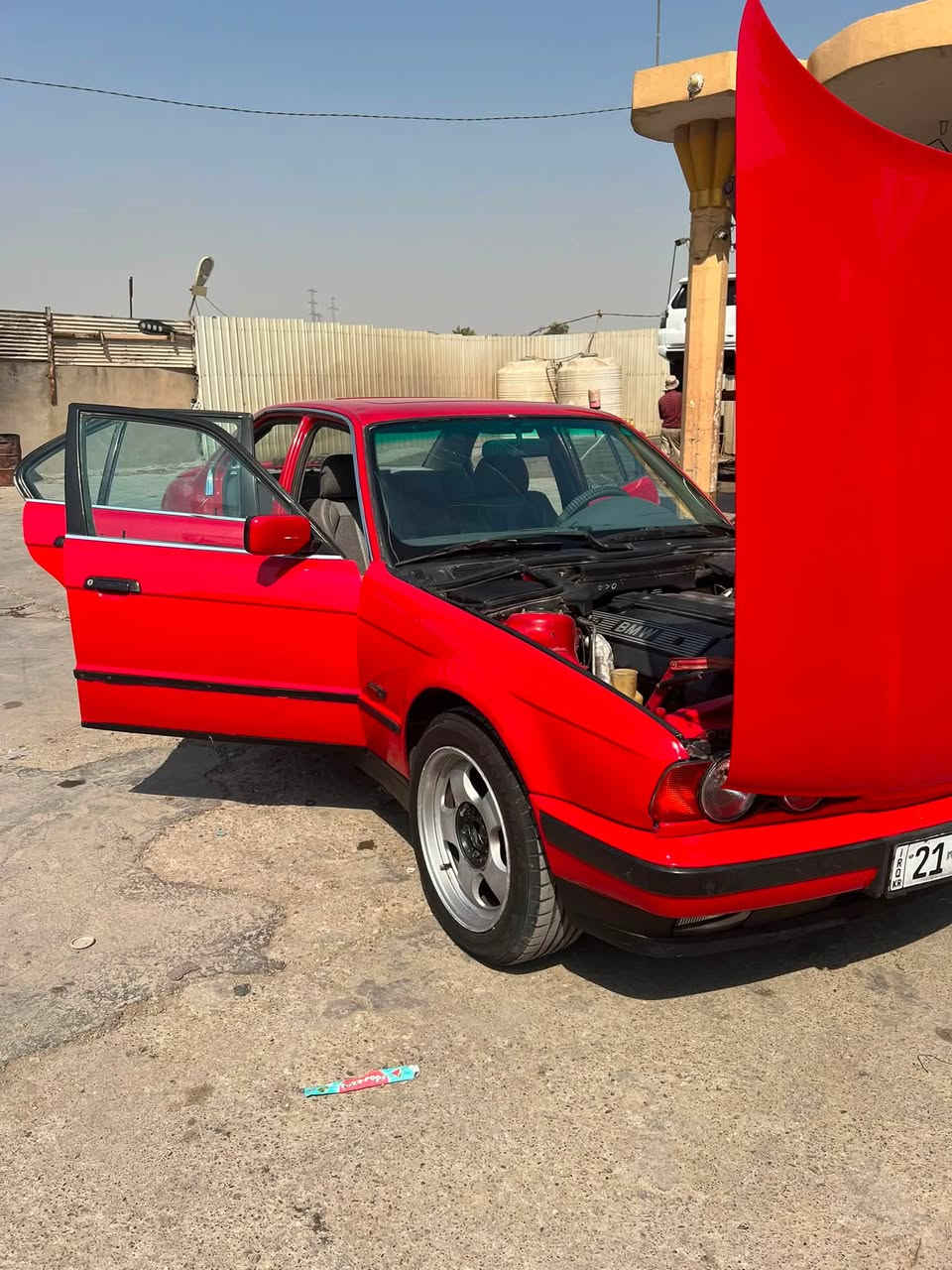 سلام عليكم
BMW525 مسكر فول مواصفات 

موديل 91اصل

سياره حيل حلوه احلى من الصور 

كير ومحرك شرط 

تبريد قطعتين ثلج 

طخم تاير جديد

صدر امامي خلفي جديد

وايرمنيه كلها شغاله 

لايت زينون

مصبوغه حزام فقط

باقي التفاصل موضحه بل صور رقم سليمانيه بسمي 

تحويل أو وكاله بكيفك

مكان السياره واسط عزيزيه 

السعر 52

اتصل وتدلل 

***********
