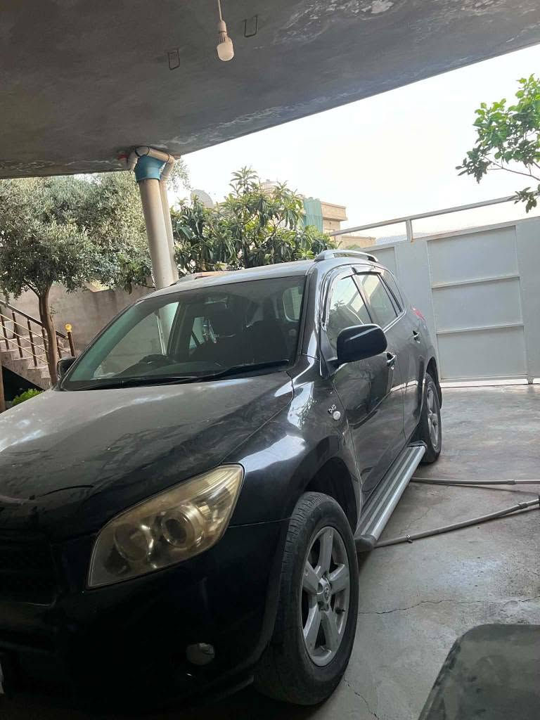تۆیۆتا  Rav4  مۆدیل 2012 ی فوول تەنیا 
 گێڕ عادی 
سوکان عکس
مەکینەی گۆڕاوە بە کامیری 2007 
تەبرید لەسەر سویج بی لێدران 
ساغە مووس و بڕاوە نیە 

ژ.م//*********** رانية, السليمانية
