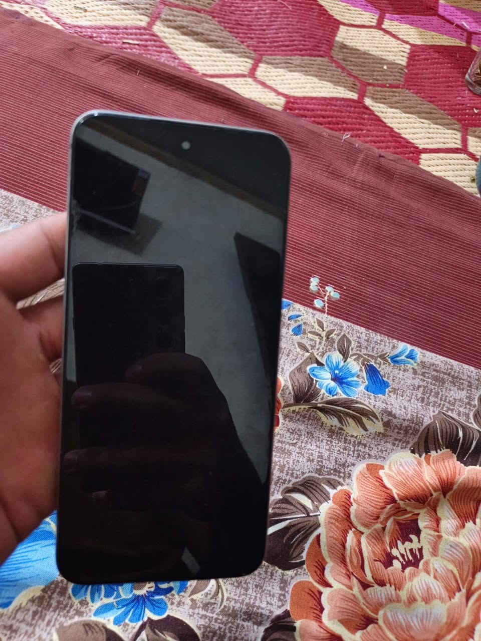 سلام عليكم شباب تلفون للبيع انفنكس سمارت 9 جهاز بي فطر بل شاشه بس مكفول من كلشي شحن انسا تكنيك فول ذاكرته 128 / بطاريه 5000 شراي يخابر هاذه رقمي مكاني مسيب *********** عشوائيه 8
