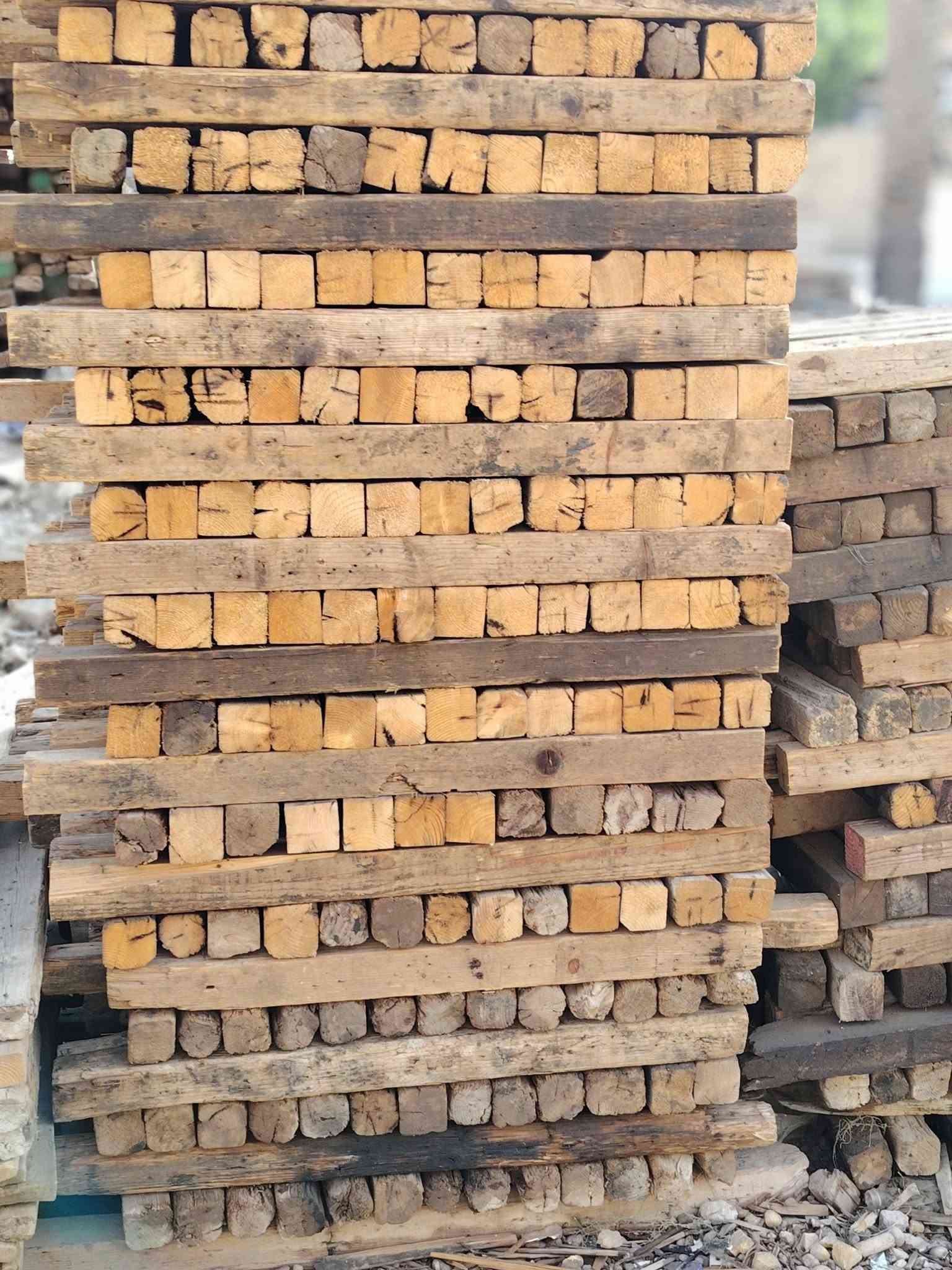 سلام عليكم عصايب طول 1متر  3/3 عصايب طول 50 عصايب طول 1/5 2/4 ***********
