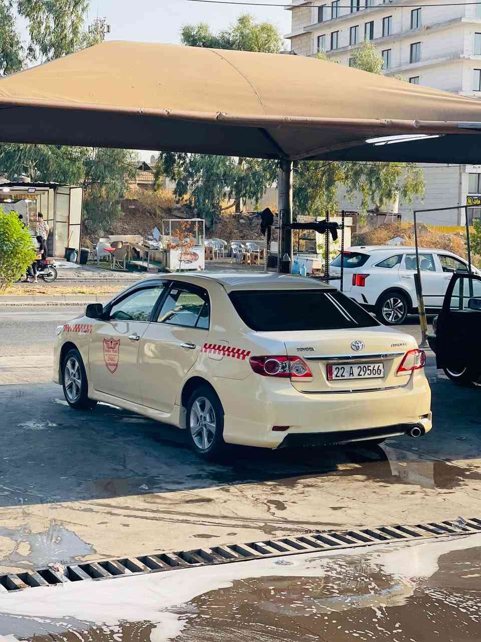 کرۆلا تەکسی ٢٠١٣ مەکینە کجکە تۆماتیک بیلاد سپی
١پارجەی رەشە. قنجەکی کن دبەی ئاوی هەیە لەکل جاملخەکلی پشتەوە لیدراوە کمک داخیلی کرتوە   باقی دی بەشرت. کئیرو مەکینە تحویل بەشرت. تەقەو رەقەی نیە توندو تۆلە سەنەوی نویە  خازو بەنزینە کامل سپۆرتو جوانکاری بۆکراوە نرخی ١٢٥  و مجال. ***********
لەهەولیرم أربيل, العراق
