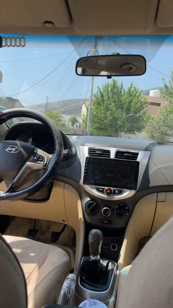 هۆندا ئەکسنت مۆدێل ٢٠١٢گێر عادی بێ سبوخ دوپستی دۆسەی سبوخە تەنها کال بوونەوەی سەقف و سندوقی هەیە گێر بەشەرت و مەکینە دەنگی پستنی هەیە و تەبریت وتەقەو رەقە بە شەرت سەنەوی نوئ  نرخ ٧٠مەجال  ژم :*********** Singapore
