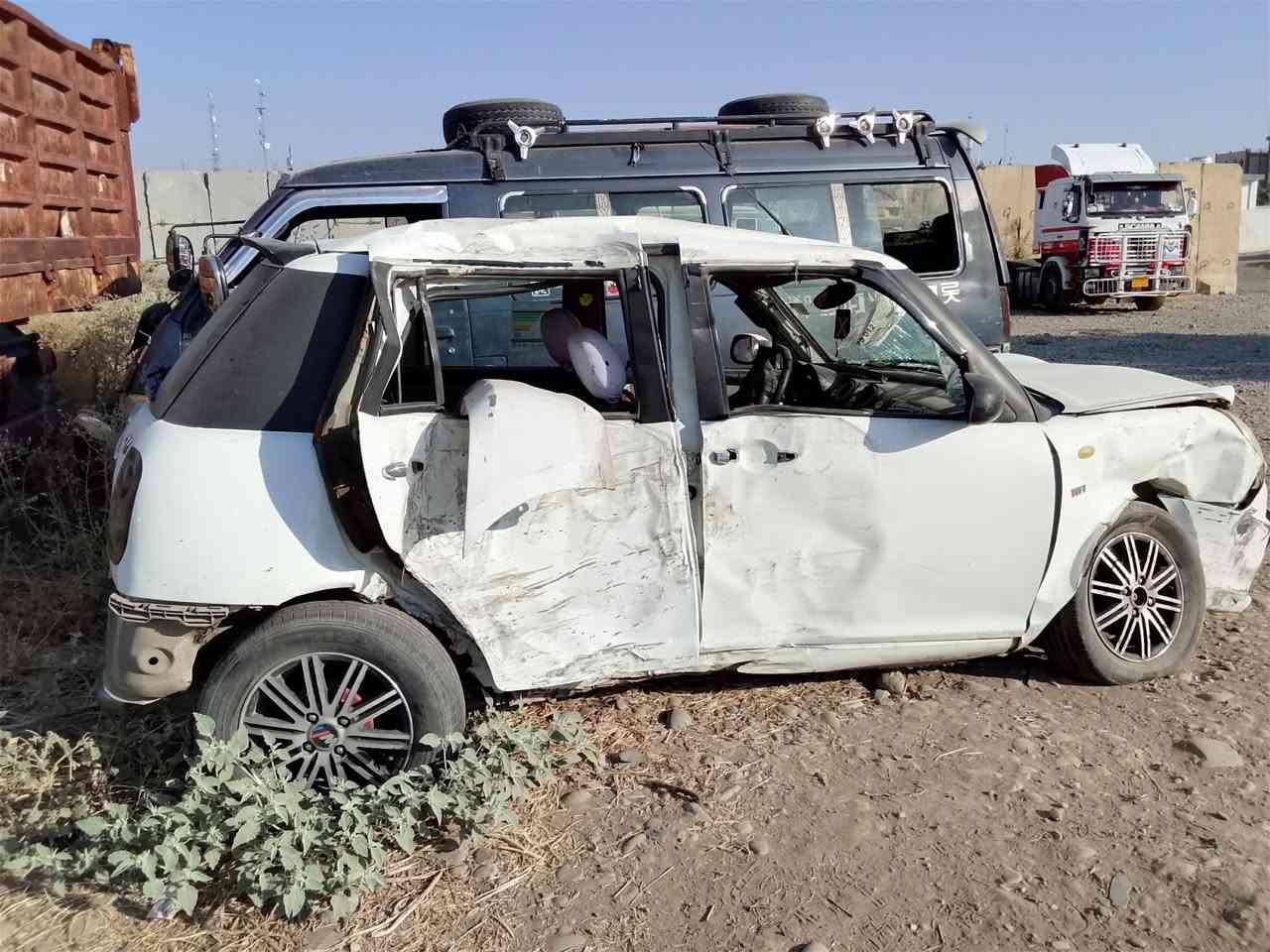 سيارة للبيع ليفان 320 ابيعه هيج على ضررهة بسمي مشروع وطنية تحويلهة من الموصل اني الشرعي  مكان موصل جانب الأيسر هذا الرقم الهاتف *********** بي واتساب اتصل وا ادلل هزاتهة جيديدة
