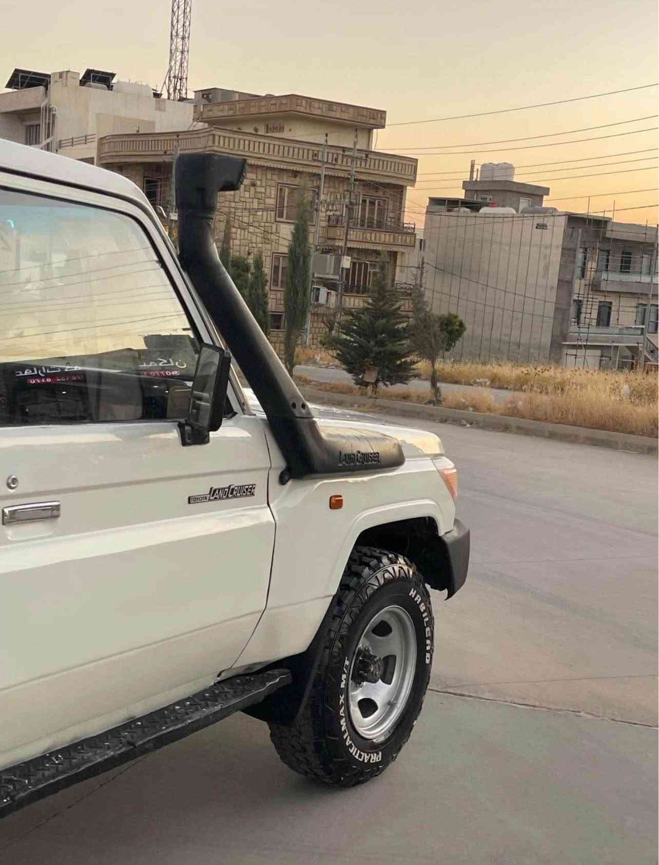 مئیکزەمین ١٩٨٧ بۆ فرۆشتن گۆرینەوە گئیرو مەکینە دەبل گئیر بەشەرت کرۆسیدایە پشتو پئیشی لەویە  حزام بۆیاخە دەعمو لیدراوی نیە  ٤ تایەو ویلی لۆکی لەژیرە تەقەو رەقەی بەشەرت  پئیشو کامل کراوە بە ٢٠١٣ لە سلیمانیم *********** سعری ٧٥ گەلاو معامەلە سەقفو شانی بۆیاخی تیا نیە السليمانية, العراق
