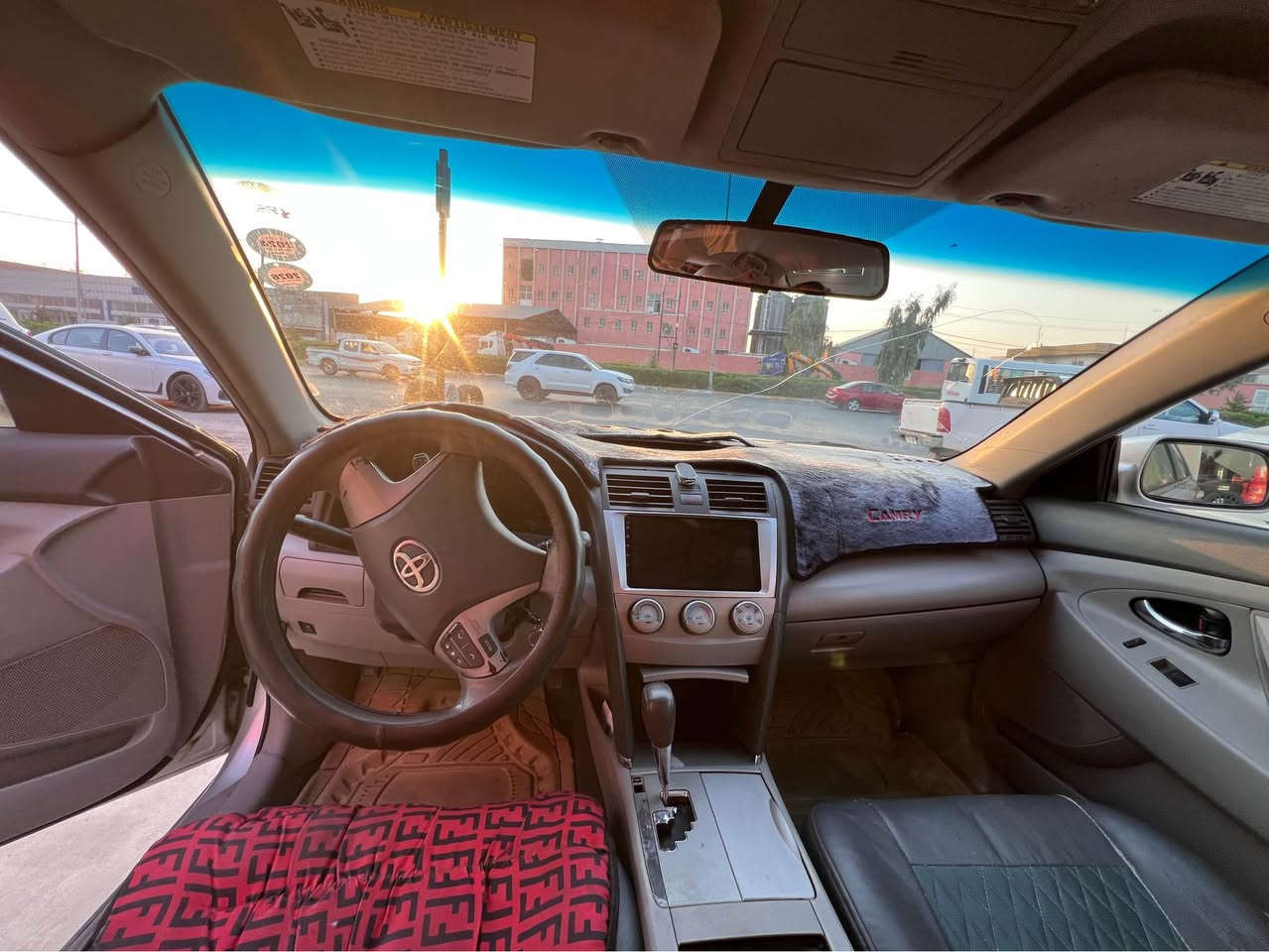 Toyota camry 2011 ئەمریکی سەیارەکی توندو تۆلە بێکێشەیە بێمەسروف 
سەیارەکە غازە حکومی ٢٠٠ دینار  لە موصل کەرکوک  
جاهزە 
جاملغو نیو بۆنیت سبوغە  
0️⃣7️⃣5️⃣1️⃣1️⃣9️⃣0️⃣9️⃣1️⃣0️⃣0️⃣ أربيل, العراق
