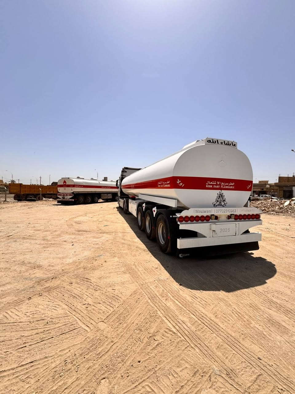 سلام عليكم افيكو البيع
موديل٢٠٠٥ محدث ٢٠١٧
كير ومكينه شرط وكسل 
شاصي بي فطر مضروب باج بطن 
مكينه كروس ١٠ حجم مكينه ٤٣٠ 
كير وتماتيك سنويه ٢٠٢٧ 
تكيل ٢٠٢٧ راس تخم تاير عربانه نص عمر 
تبريد كهربايات كله شغال سياره خير من لله كبل شغل سعر ٢٦٠ 
ملاحضه تانكي غير مثبت ع سياره
الاستفسار*********** غير متواجد عل فيس
