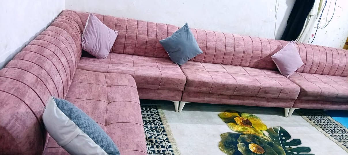 ديوان للبيع تزكام تركي مودرن كلش نضيف اخو الجديد اي ضرر مابي 11مقعد السعر 250 العنوان كربلاء بدايد الامن الداخلي يوجد توصيل داخل كربلاء الستفسار ***********
