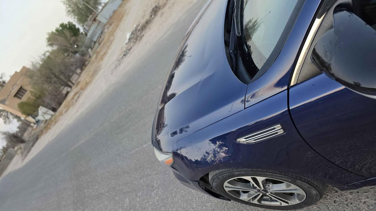 السلام عليكم 
كيا اوبتيما ٢٠١٩  للبيع فئة ex بأسمي سنوية تنتهي ٢٠٣١ السيارة نضيفة بدون نقوصات مواصفاتها شاشة كبيرة - ابل كار بلي - حساسات خلفية - كاميرا خلفية - مانع اصطدام - نظام تحديد المسار - اشاير بالمري ماشية 148 الف ميل محرك ٢٤٠٠ gdi

 السيارة وارد امريكي بدون ضربة فقط جزء بسيط من الدعامية موضحة بالصور لكن بيها بارد بالجاملغ الامامي وبارد بطرف الجاملغ الخلفي بالكنر جهة السائق بدون صبغ فقط تكحيل.

السعر ١٢٨ وبيها مجال بسيط للشراي  السيارة باسمي ومكانها البصرة 
رقمي اتصال فقط *********** مكاني البصرة البصرة, العراق
