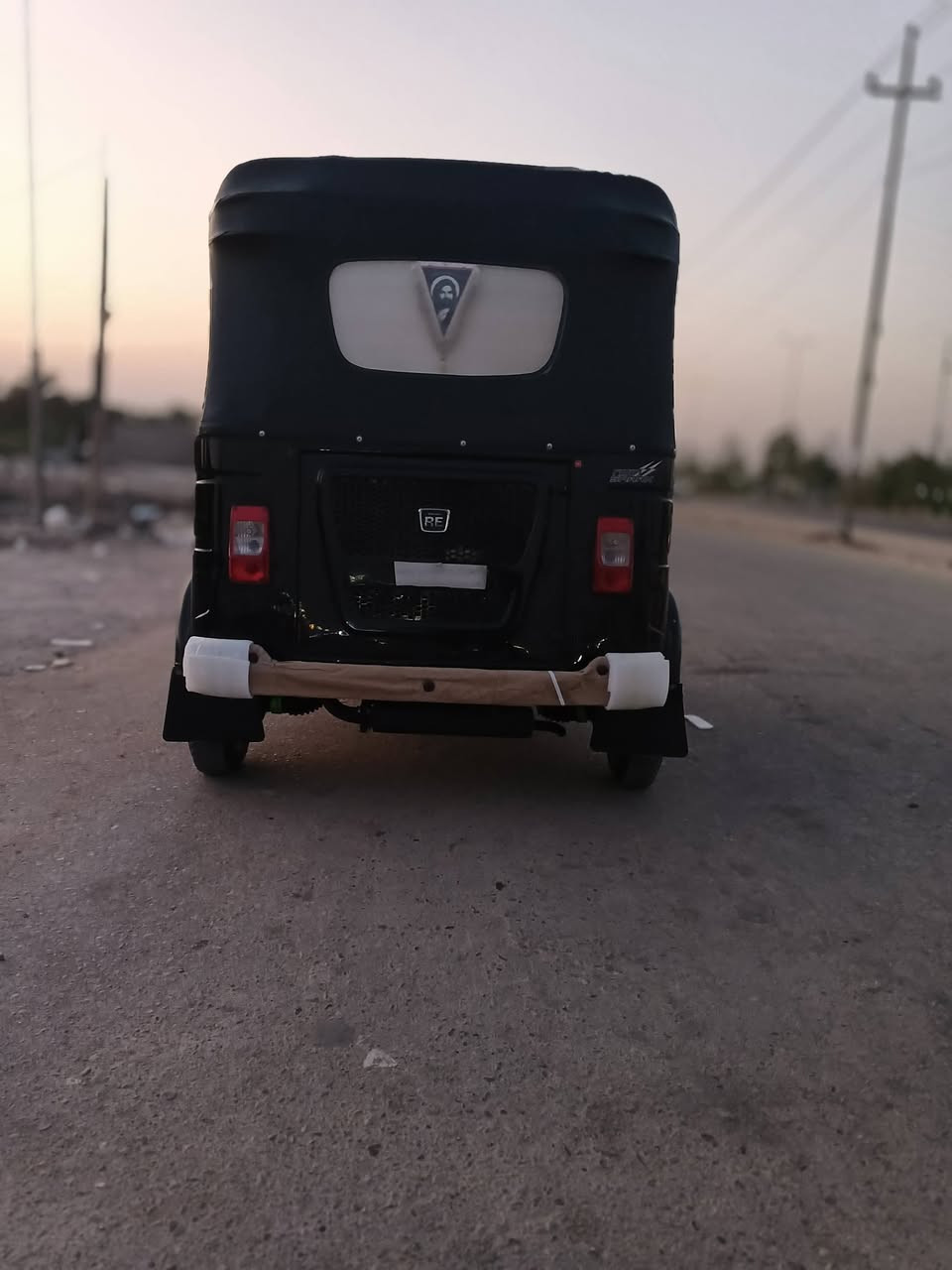سلام عليكم تكتك لبيع موديل 24وراق صولي كفاله عامه ***********
