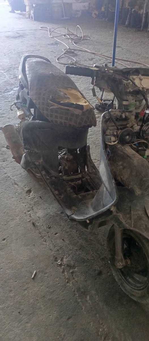 للبيع   كفرات موجوده   او مراوس اب ٤ كير ٥ كير    سعر ١٢٥ شغاله  بيه مجال للشراي  كلجات جدد بيه واير مال بريك جديد رقم تصال  ***********
