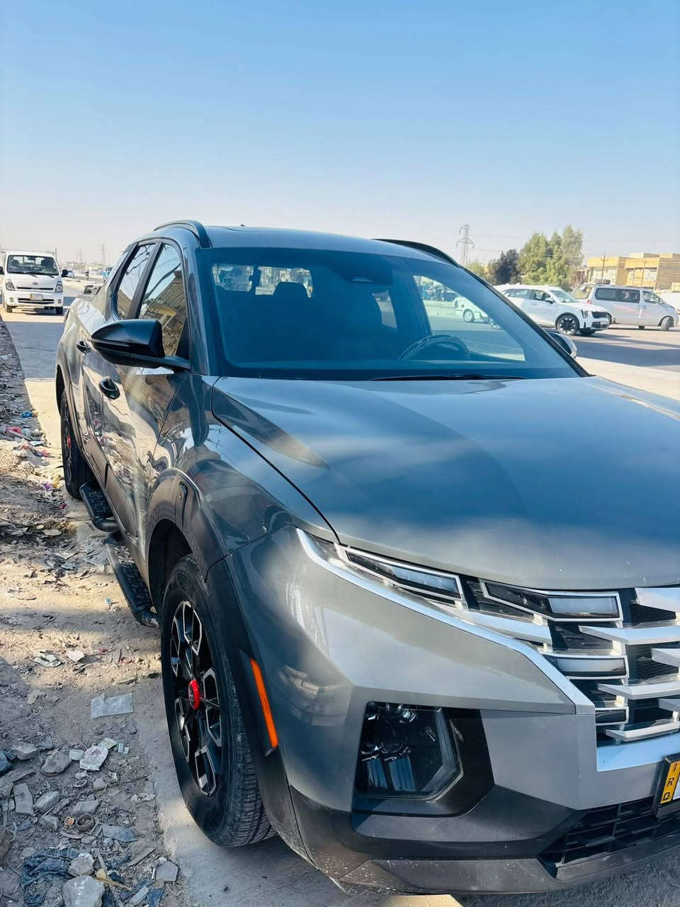 للبيع هيونداي_سانتاكروز  2024 (مواصفات XRT )
وارد امريكي ، رقم ديوانية شهداء تاخذ وكالة عامة
فول  موصفات 

سعة المحرك : 2.5 TURBO
عدد الاسطوانات : 4
القوة الحصانية : 281 حصان نظام الدفع : كلي HTRAC رباعي 

شفتات استيرن كير عادي

حادث السياره :  جاملغ بنيد 

#مواصفات
بصمة تشغيل عن بعد 
فتحة سقف
رادارات / رادار امامي /رادار جانبي /رادار خلفي
قيادة ذاتية
توقف ذاتي 
كشنات تدفه ‏
كشنات جلد                                              
كشنات كهرباء 
مري هيتر / رادار / كاميرا
دفع رباعي  نضام جبلي وثلجي وترابي اوتوهولد . 
ويل كروم ١٨
صندوك كهرباء 
مسجل ناطق سستم سماعات 
اواكس وبلوتوث و USB يعمل
مApple CarPlay / Android Auto
دخول ذكي نظام 
حاجب ليد
 / 3 مكان خزن
نقطه عمياء
مراة تعتيم
اشاراة بالمراياة الجانبيه                                   
فول تحكم ستيرن                                    
كير أوتو + عادي + شفتات ستيرن
اوتو بريك +بريك بصمة
لايتات 4 عدسات زينون
شاشة كبيره
داخل جلد 
نضام قيادة + سبورت + نورمل + سمارت
مثبت سرعة
تحديد مسار 
رادار الخطوط البيضاء 
شحن اللاسلكي
‏شاشة إلكترونية
الخريطة
‏AUTO HOLD
مصابيح خلفية LED
مصابيح ضباب LED 
السعر :  210 ورقة 
مكان السياره ، ناصرية
 
للتواصل 
***********
