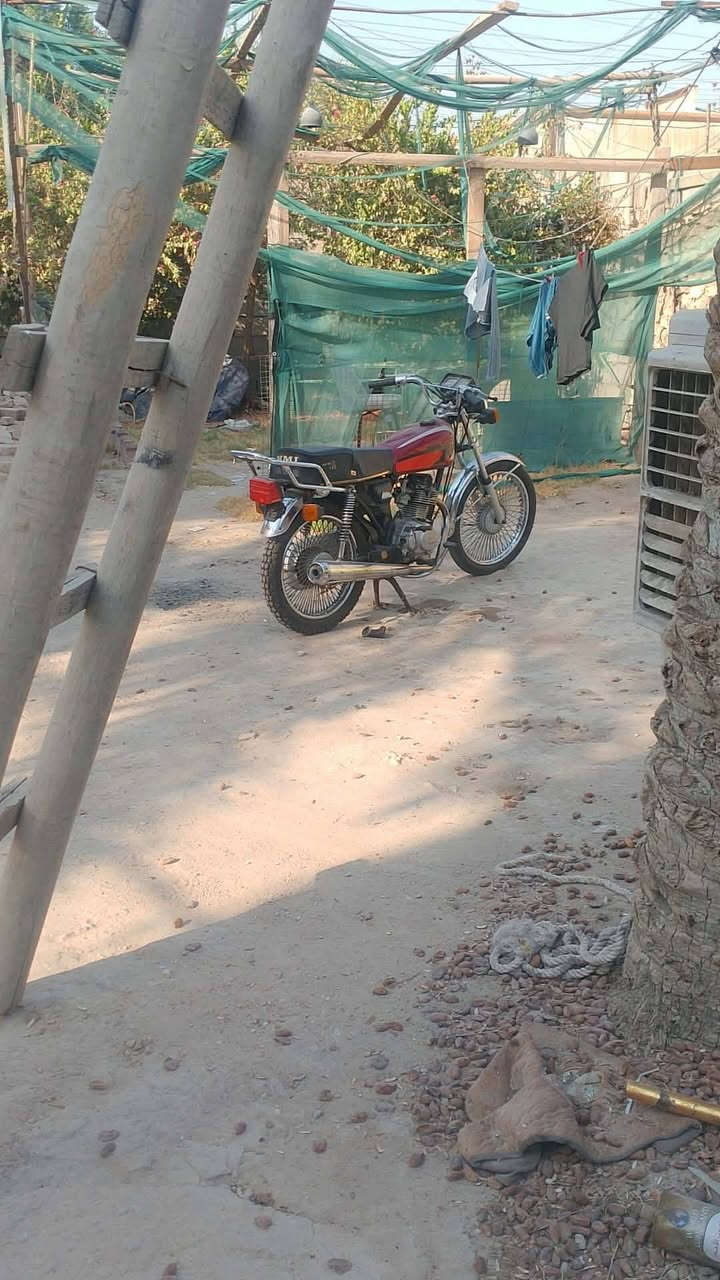 تايكر كلك مديل 21 بيهه رقم شاصي وبليته مكفوله الدراجه كهربائيات جدد تايرات زوج جدد اشاير بك لايت لايت كابريته كشن بوربرينات باتري وبعد بيهه هواي شغلات كله جديد الله شاهد الدراجه جفتته قبل يومين طلعو بيهه جابوهه تكطع وراهه طفت فحصوهه كالو وكم مابيهه يعني تفيلس ما فيلستهه لو ولفات وحده منهن الدراجه ستوني بدل غراضهه 325 وبيهه مجال متواجد خاص ورقمي ***********
