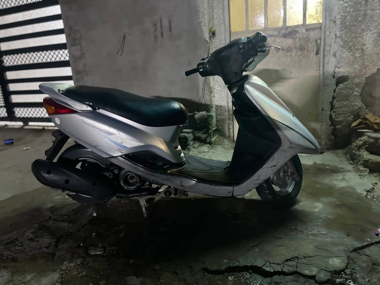 سلام عليكم دراجه ابريز بغبغاء للبيع الدراجه نضيفه سعر الدراجه 750 و بيها مجال لاستفسار على هاذ الرقم ***********المكان بغداد المنصور منتظر العامري

