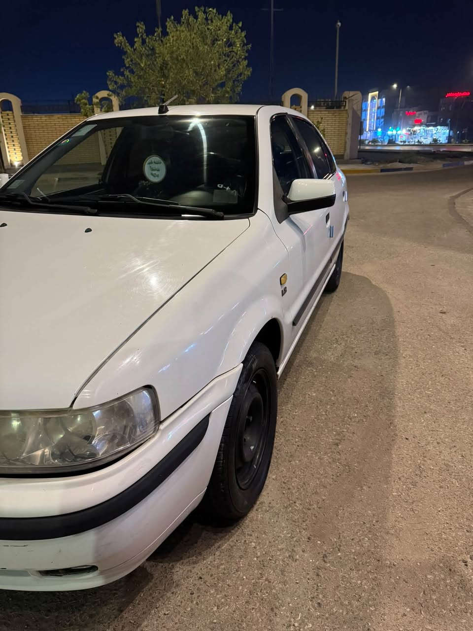 السلام عليكم 
سمند موديل ٢٠١٧ 
نضيفه كلش 
كير مكينه حداديه تبريد كله بشرط 
بيها طخه بلباب زغيره 
مكان السياره كربلاء 
السعر ٥٤ مجال بسيط 
رقم 
***********
