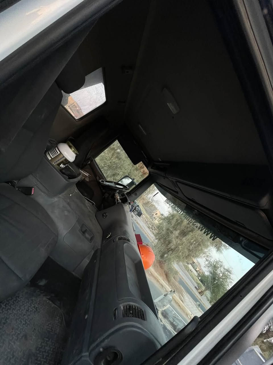 سكانيا 2016
بومه محرك 
رقم اربيل بسمنه 
للاستفسار الاتصال 

‭***********‬

نص مكتوب في الصور:
- www.SajinTrucks.com
- www.SalinTrucks.com