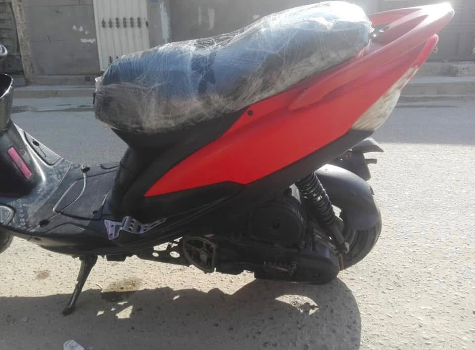 سلام عليكم ماكس 120 عدلة نضافة فول بس عداد السرعة عاطل سعر 400 وبيها مجال حك الجية
‭***********‬
