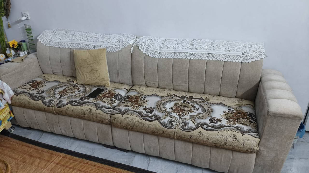 ديوان ثمانية مقاعد دوشمه جديده خشب بلوك السعر المطلوب 150 الف موجود في شهداء البياع تلفون *********** موجود واتساب
