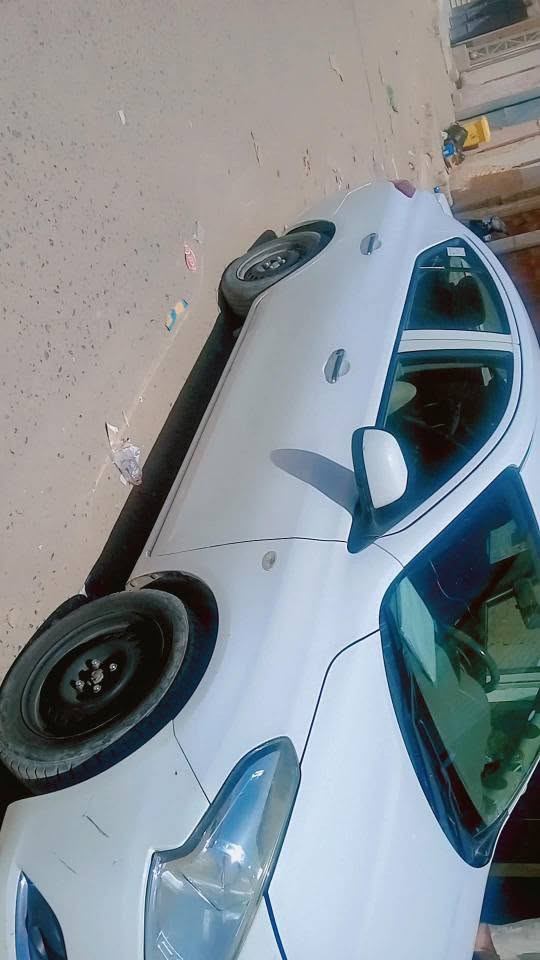 للبيع نيسان صني مديل ٢٤ رقم اربيل هندي
بيها شخط بقبق البانزين وبالباب والباقي مكفول 
وبيها حالوب قليل مطلو ١١٥ وبيها مجال بسيط للاستفسار 
*********** البصرة, العراق
