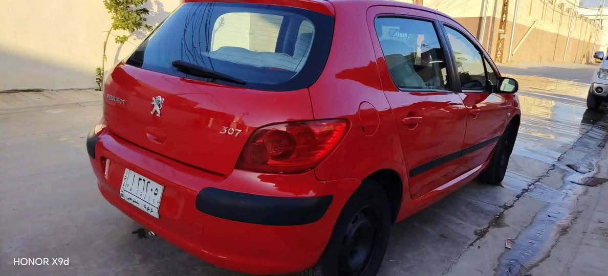 بيجو 307
2006
كير محرك تبريد صدر شرط 
تخم تاير جديد 
كهربائيات شرط 
شرط وكاله تحويل 
السعر 50 وبيها قليل 
يرهم مراوس بأحدث وانطي فرق  قسط شهري ورقتين 
مكاني بيجي الحجاج 
***********

نص مكتوب في الصور:
- HONOR X9d