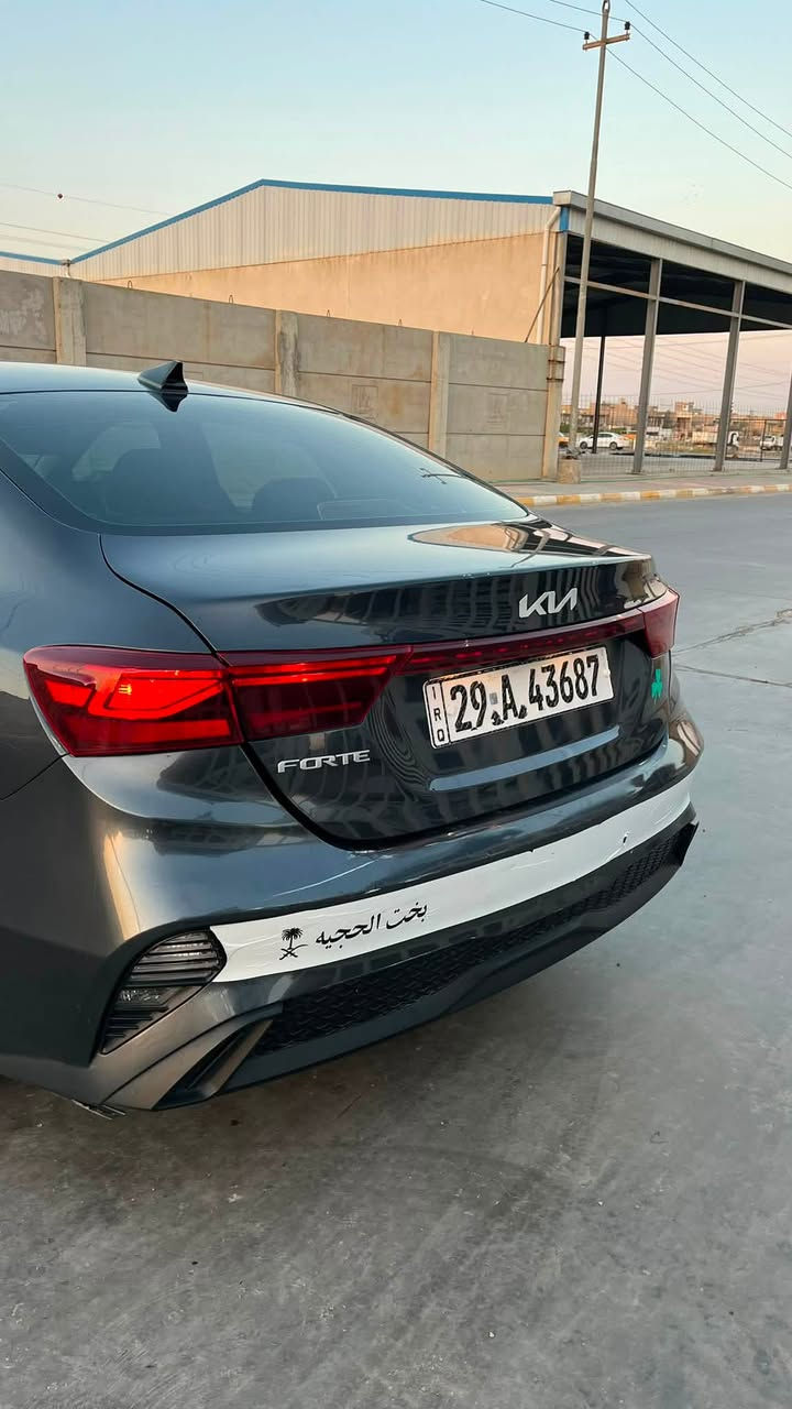 سلام عليكم كيا فورتي مودبل 23مكينه 2000دوش كير cvt8نمر
مكفولات ضربتها جاملغ امامي فقط وبيها صبغ جاملغ خلفي على كد شبر ماشيه 100الف كيلو حقيقي مواصفات نص فول رقم واسط سنويه لل30تحويل مباشر باسمك 
جاهزه وناعمه كلش 
سعرها 135وبيها مجال للشراي 

***********
