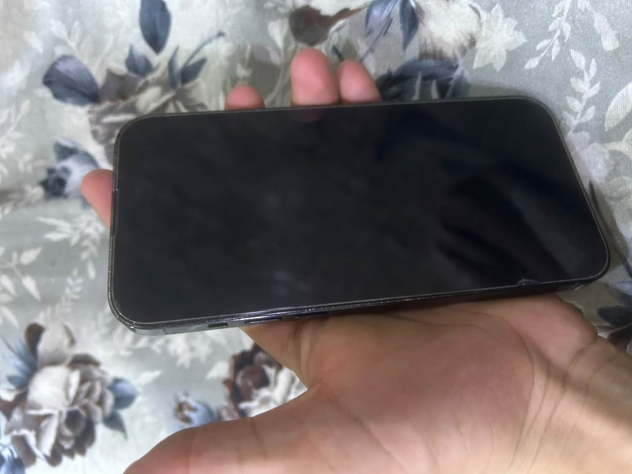 سلام عليكم ايفون 14promax للبيع ذاكره 128 بطاريه 83 جهاز لوك شخط مابي سعر 850 وبي محال للشراي مكان بغداد الدوره واتساب ***********  ملحقات كامله

نص مكتوب في الصور:
- مساحة تخزين iPhone
- iPhone
- المستخدم: ٨٥,٥٦ غ.ب. من ١٢٨ غ.ب.
- ٤٢,٤٤ غ.ب.
- التطبيقات الصوِر iOS بيانات النظام
- الحجم ⇕
- PUBG MOBILE
- آخر استخدام: أمس
- ٢٩,٦٤ غ.ب.
- الصور
- آخر استخدام: اليوم
- ٥,٣١ غ.ب.
- Snapchat
- ٣,٦٦ غ.ب.
- تيليجرام
- ٣,٣٧ غ.ب.
- TikTok
- ٣,١٦ غ.ب.
- Instagram
- ٢,٢٥ غ.ب.
- YouTube
- آخر استخدام: أول أمس
- ١,٦٧ غ.ب.
- CapCut
- التطبيقات
- واتساب
- ١٢:٣٢
- حول
- > iPhone
- الاسم
- < 26.6.2
- iOS إصدار
- iPhone 14 Pro Max
- اسم الطراز
- MQ963AH/A
- رقم الطراز
- MYGPQ0F9VT
- الرقم التسلسلي
- انتهت صلاحية التغطية
- الأغاني
- ٢١١
- الفيديوهات
- ٤٤٨
- ٤١
- ١٢٨ غ.ب.
- السعة
- ٤٢,٣١ غ.ب.
- متوفرة
- 18:FA:B7:69:78:93
- عنوان Wi-Fi