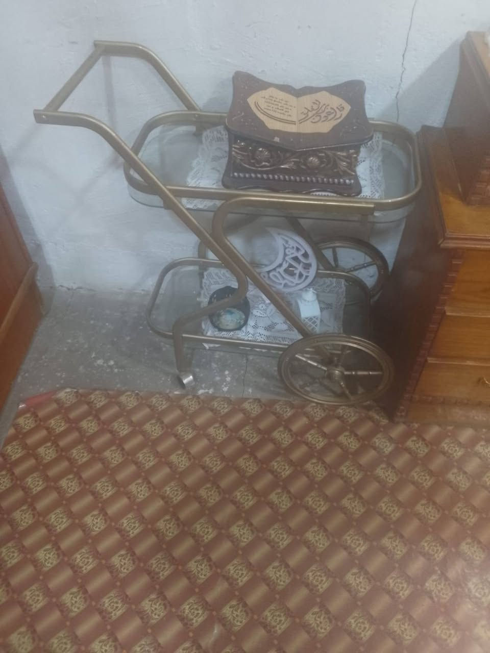 السلام عليكم أغراض للبيع غرفه نوم صاج عراقي بسعر 500 عربانه تقديم ب15 ميز مكتبي 15 طبلات 20 ميز مرايا مع كومدي 25 والاغراض بيهم مجال مكان بغداد باب الشيخ الإستفسار على الرقم ***********
