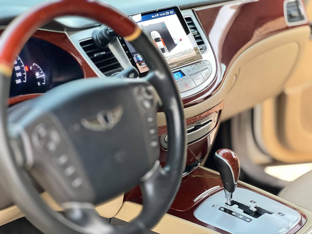 هونداي. جينسس. موديل 14 خليجي فول مواصفات  جديده جدآ  مال بيت
لون
 ابيض صدفي رقم شمالي   تريد وكاله   تريد مداور.
 حاضر  اني
فتحت سقف
بصمه تشغيل
بصمة ابواب 
بصمه جنطه
فول تحكم ستيرن 
كاميرا  دواره 
شاشه جبيره 
برده خلفيه 
جام مدبل عزل تام للصوت
جام اوتو 
حساسات خلفيه اماميه 
داخل بيجي مطعم بصاج
 كير و محرك 
وحداديه  مكفولات 
محرك   جديد  كفاله  
تبريد ثلج  3 قطع 
 كير  جديد كفاله 
4 تايرات جدد قبل 3 شهر شادهن
ويل كادينزا  19 
باتري جديد
حداديه  اماميه خلفيه كله جديده صار 3شهر مبدلها
 جميع  بلكات  اصلي وكاله 
 حساس كرنك جديد.وكاله 
فيتبم جديد. وكاله 
ادامه كامله لمنظومة الوقود والمجول والحساسات 
ماي راديتر زيتي امريكي 
لايت زنون عالي ناصي 
 الخلفي led 
صرف وقود جدا قليل حالها حال ال4سلندر 
ترايك 200 من بصره لا ربيل 
سيارة جاهزة ع اخر حبه 
ع ايد وحده 
مال بيت بالخير ع الياخذها 
❤️سونار مرفق بالصور 
السعر 133 وبيها مجال قليل 
المكان السماوة
‏‪***********‬‏
 اتصل ع الرقم 
--------------
