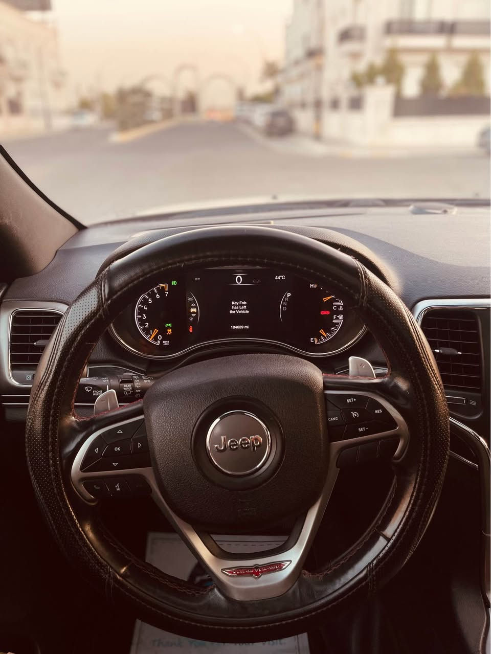 کوردی :/: عربی 
الشركة المصنعة: جيب (Jeep)
الموديل: غراند شيروكي (Grand Cherokee)
المواصفات: ترايل هوك فول (Trailhawk Full)
المواصفات والإستيراد:/ وارد أمريكي
سنة الصنع: 2018
المحرك: 3.6 V6
ناقل الحركة (القير): أوتوماتيك
نوع الوقود: بنزين
الحالة: مستعمل
المسافة المقطوعة: 105,000 ميل
اللوحة (الرقم): أربيل
السعر / الرقم للتواصل: ***********

دروستکراوی :- jeep
مۆدێل :- grand cheroki
مواسفات :- trail howk ful 
وارد: :- ئەمریکی
ساڵ :- 2018 
بزوێنەر :- 3,6 V6 
بگۆڕی بزوێنەر :- automatic
سوتەمەنی :- بنزین 
دۆخ :- بەکارهاتوو
ماوەی ڕۆشتن :- 105,000 mile
تابلۆ :- هەولێر  
نرخی :- *********** أربيل, العراق
