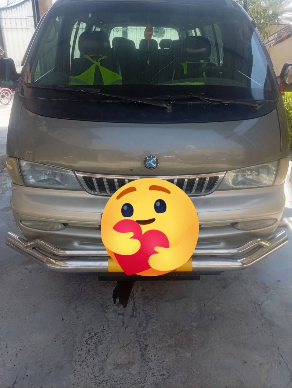 السلام عليكم للبيع بريجو موديل 2000 سياحي بلاديه السياره ما عده الربع الي وره باب سلايت مصبوغ كامل مواصفات مكينه لا تبخير لا تنقيص كهربائيات كلها شغاله كشنات جديده صدر امامي خلفي جديد تخم تاير مصفره هيئه ومرور بسمي تحويل ثاني يوم  السياره خير من الله ما نقصه شي كبل للشارع المكان بغداد السعر 88 وبيها مجال رقم الهاتف ***********
