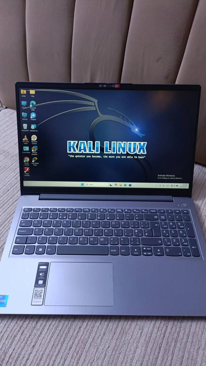 السلام عليكم
للبيع Lenovo
i7 - جيل 12
رامات 16
نظيفة جداً جداً استعمال قليل 
حتى كارتونتها موجودة 
السعر 650 الف 
مكاني بغداد 
واتساب / ***********

