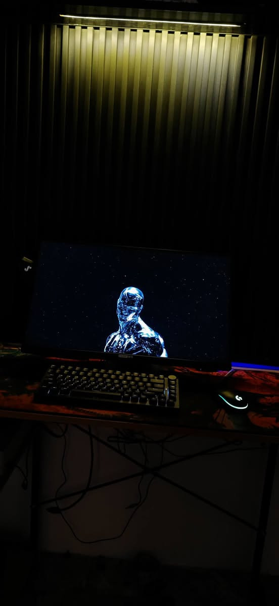 شاشه حجم 24
144 hz 1080 full hd
سعرها 140 الف
***********
