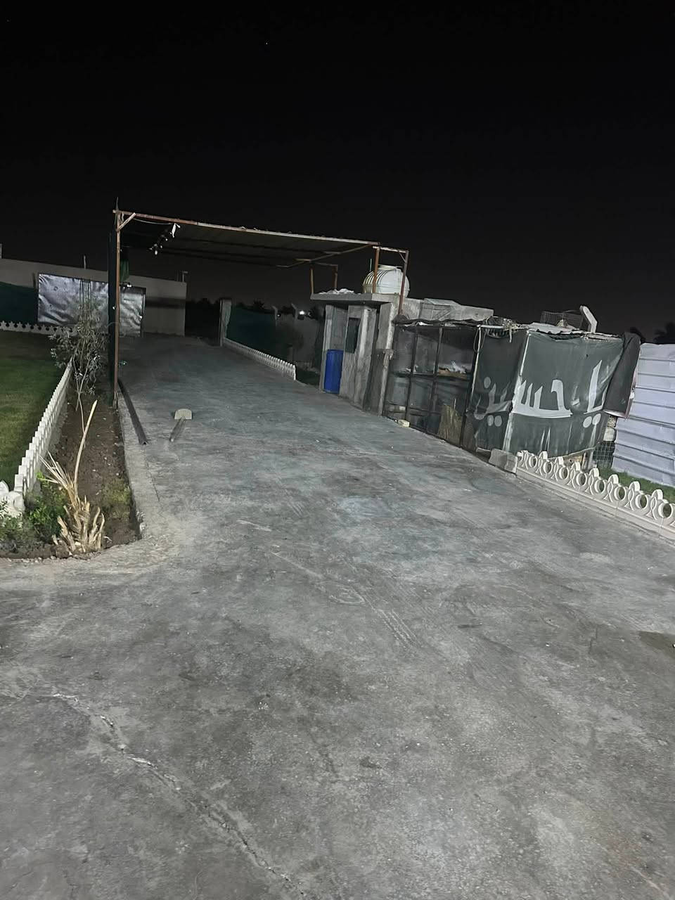 سلام عليكم نص دونم للبيع 1250متر 

طابو صرف الشعله قرب تمثال عكركوف 

مساحه البيت 300متر +5غرف نوم كبار 

حديقه كامله 🌳🌿

صاله ومطبخ حار وبارد لتواصل رقم الهاتف  

***********📞

لتوضيح يرهم مراوس بيت بمنطقه الحريه
