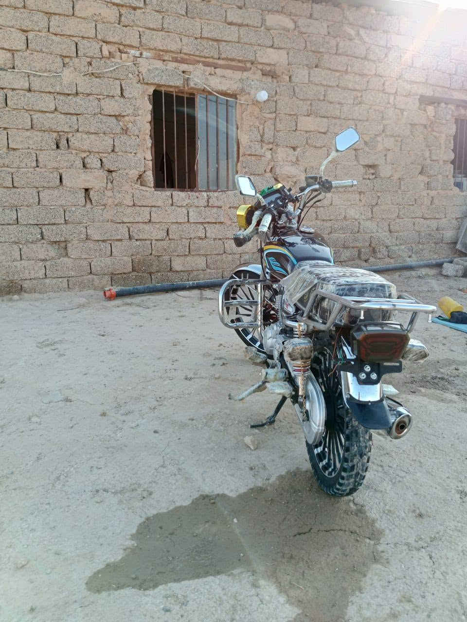 ماطور سيفان موديل 25 ما صارله شهر ونص مستخدم محرك شرط ما مفتوح بس مبدل دبل كدام ولشاشه مبدله الماطور نضافه فول السعر 900 وبي مجال  مكان فلكت الفرسان البعجيل  مكلف بلنشر لاحد يدخل خاص دك علا رقم صاحب الدراجه       ‏‪***********‬‏
