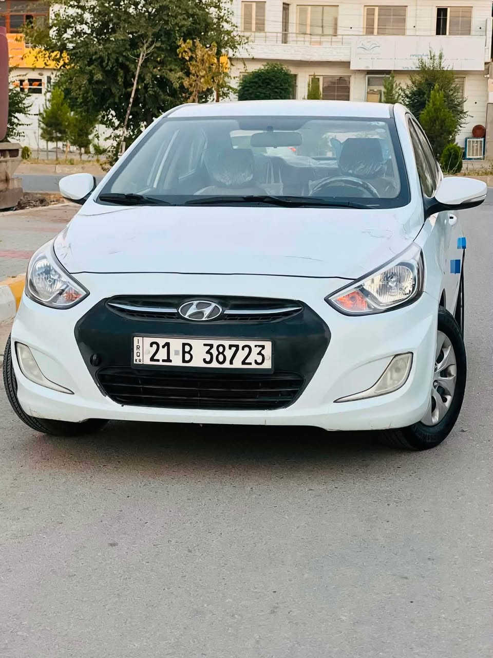هیوندای ئەکسێنت 2018

سەیارەیەکی پاک، کەم ڕۆیشتوو و بێ مەسرەف 
تەنها 71 هەزار کیلۆمەتر ڕۆیشتووە
تەنها یەک پارچە بۆیاخ (بێ ناوگرتن)
بێ سارد سوکانی ڤۆلیۆم  ABS گێڕ ئۆتۆماتیک شاشە و کامێرا و حاسە 
نرخ 100$ مەجالیکی براایانە
*********** - ***********8 السليمانية, العراق
