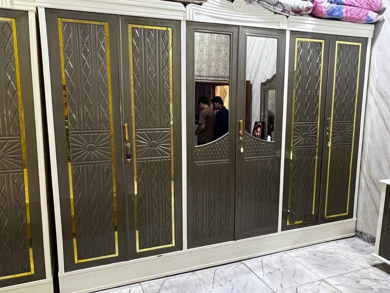 غرفة خشب • مستعملة اسبوع • البصرة المعقل