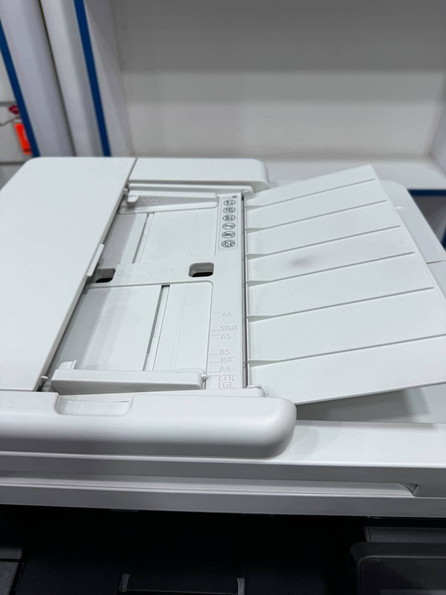 للبيع ♥️
طابعةليزر موديل Canon i-SENSYS MF752 Cdw 
ملونة بحالة الزيرو شبه جديدة طابعة متكاملة احترافية ماخذها قبل اشهر قليلة واستخدامها خفيف جدًا زيرو وبحالة الشركة وغنية عن التعريف 
سبب البيع 
محتاج اطور شغلي وانتقل الى طابعة تطبع ورق A3 لتلبية متطلبات مطبوعات بمقاس اكبر الطابعة ما بيها اي عيب او مشكلة وجاهزة للفحص والمعاينة 
سعرها 600 وقابل للتفاوض للجادين
للتواصل والاستفسار: ***********
