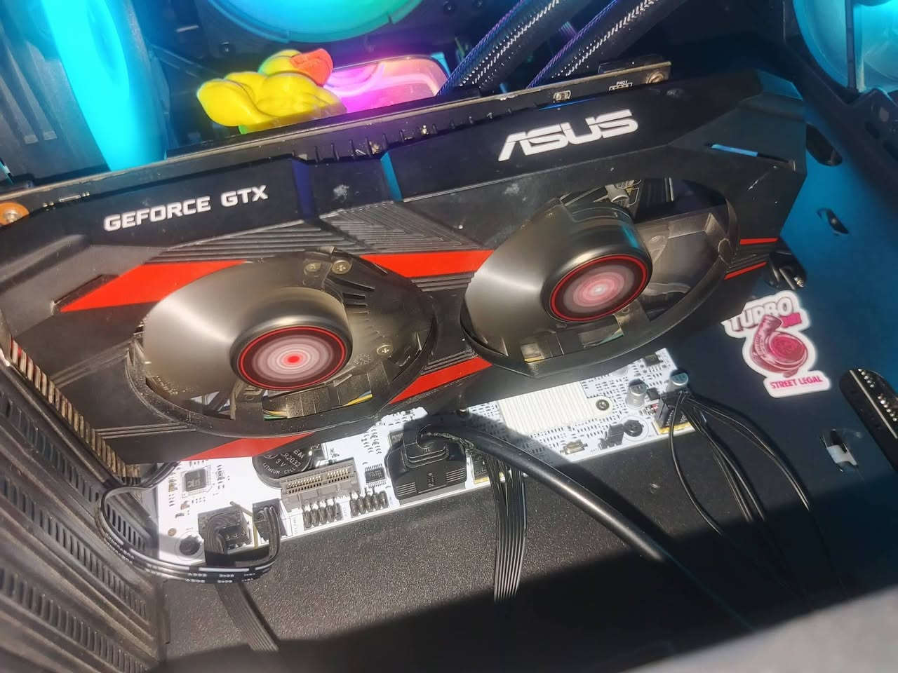 سلام عليكم تجميعه للبيع 
مواصفات 
بورد x99
معالج E5 2680V3
بور سبلاي W700 DEEP Cool
كرت شاشه gtx1050ti
رام 12 Atermiter
هارد m.2 .... 256 Samsung 
هارد HDD 320 Dell
مبرد مائي 240 LIQUID COOLE
للتواصل او الاستفسار 
***********
