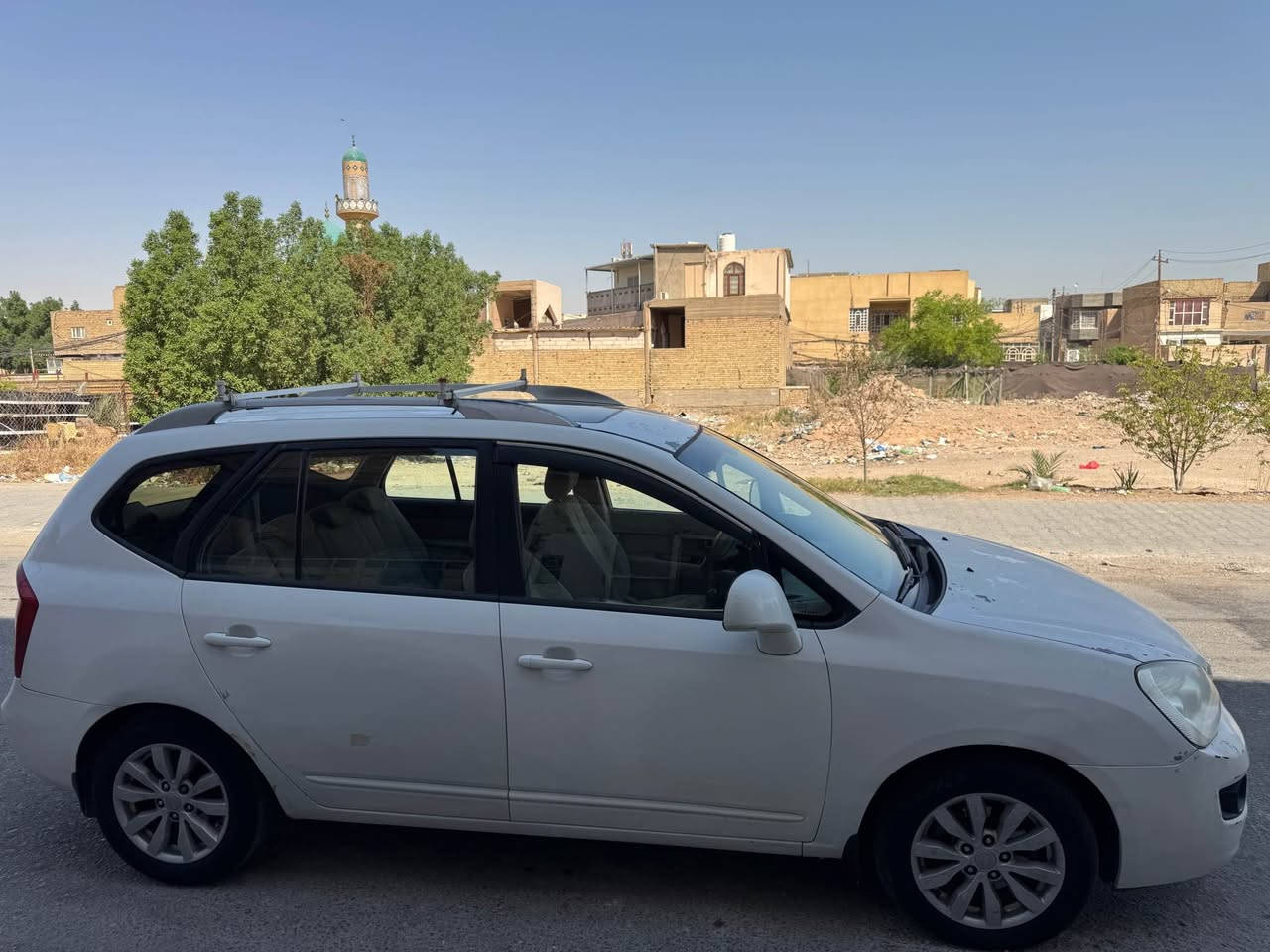كيا كارنز ٢٠١٣ السياره حلوه ومرتبه بيه بوارد بدون ضربه قويه 
مكاني النجف الاشرف 
*********** النجف, العراق
