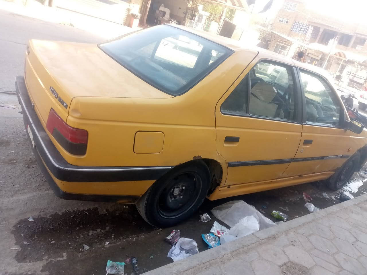 بيجو405سنويه منتهيه2019راعيه بل حله ما واصله ابيع صرقه وعشاير سياره جهزه تخم تاير كير مكينه تبريد وي سويج سياره خير من الله رقمه الماني سنويته عضم عاج مكان سياره ناصريه مركز***********السعر15ورقه وبيه مجال
