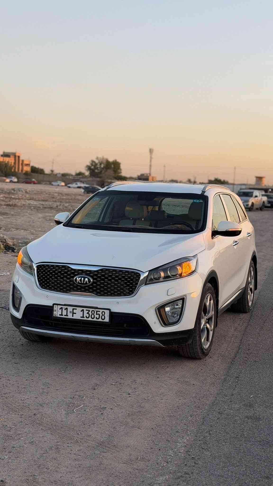 السلام عليكم للبيع او مراوس رياضي V8
سورنتو 2016خليجي 
فول مواصفات 
بصمه 
ترحيب 
6سلندر 
7راكب 
3قطع تبريد 
زراك لايت 
لد نهاري 
صندوك كهرباء 
تخم تاير جديد
حداديه جديده
باتري جديد
بيه صبغ بنيد 
مكان السياره بغداد
سعره 173او بيه مجال 
رقم *********** بي واتس
