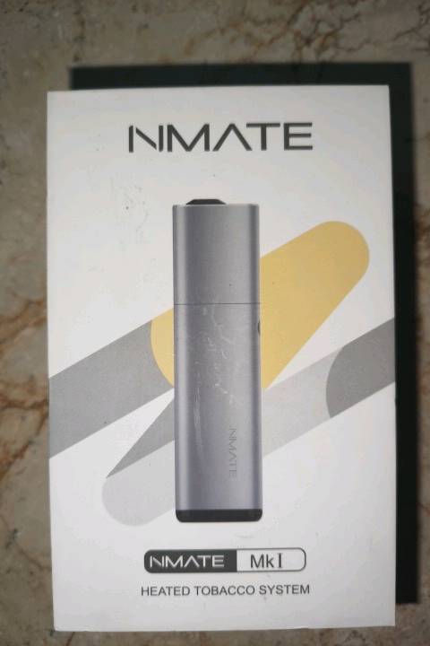جهاز ايكوس من شركه NMATE 
الوزن: 57 غرام
البطارية: 1500 mAh
جهد البطارية: 3.7V
منفذ الشحن: USB Type-C
مواصفات الإدخال: DC 5V / 1A
الكابل: USB، طوله 500 ملم
أعواد التنظيف: 5
بلد الصنع: الصين
الشركة المصنّعة: Dongguan Mysmok Electric Technology Co., Ltd.