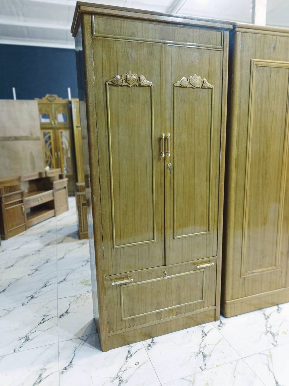 صاج ثقيل • شغل حديث • ٥باب
