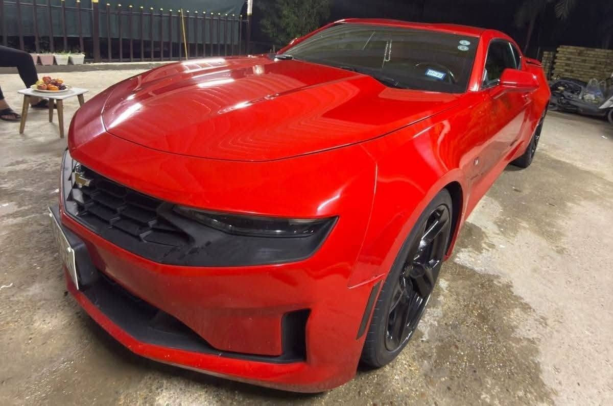اللي يدور جديد ومميز بسعر مناسب
كمارو6_RS سلندر موديل 2020 
اللون: أحمر (طماطي)
4 مودات قيادة + كير 10 نمر 
تشغيل بصمة + تشغيل عن بُعد 
هاندبريك كهرباء – كاميرا دوّارة – كشنات كهرباء
شاشة CarPlay أصليه
عليهه برمجه كلش حلوه 
وشاد عليهه بك لايت Corvette آخر موديل
المسافة : 88 الف كيلومتر 
الرقم: أربيل باسمي وتحويل مباشر
المحرك والكير بكفالة
حادث خفيف: جاملغ خلفي + وربع الباب مال الصد ملاون 
مكان السيارة بابل حله
للاستفسار *********** واتساب
