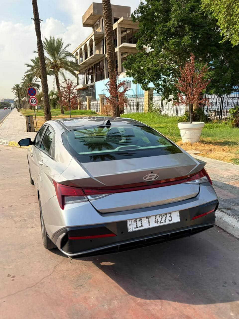 بسم الله الرحمن الرحيم
بيع مستعجل 
🚘 للبيع النترا 2025
⛽️ بانزين
📍 ماشيه: 11 ألف كم

✅ حادث فقط
🔹 ربع البونيد مصبوغ، بدون دواخل
🔹 الجنطة الخلفية مبدلة، بدون دواخل
🔹 الشواصي مكفولة لغود وبدون أي ضرر
🔹 بدون إيرباك
🔹 فتحة
🔹 بصمة
🔹 فول مواصفات، ما عدا الكراسي الجلد

📍 مكان السيارة: بغداد الدوره

💰 السعر: مناسب  وقابل للتفاوض

📞 للاستفسار: ***********
