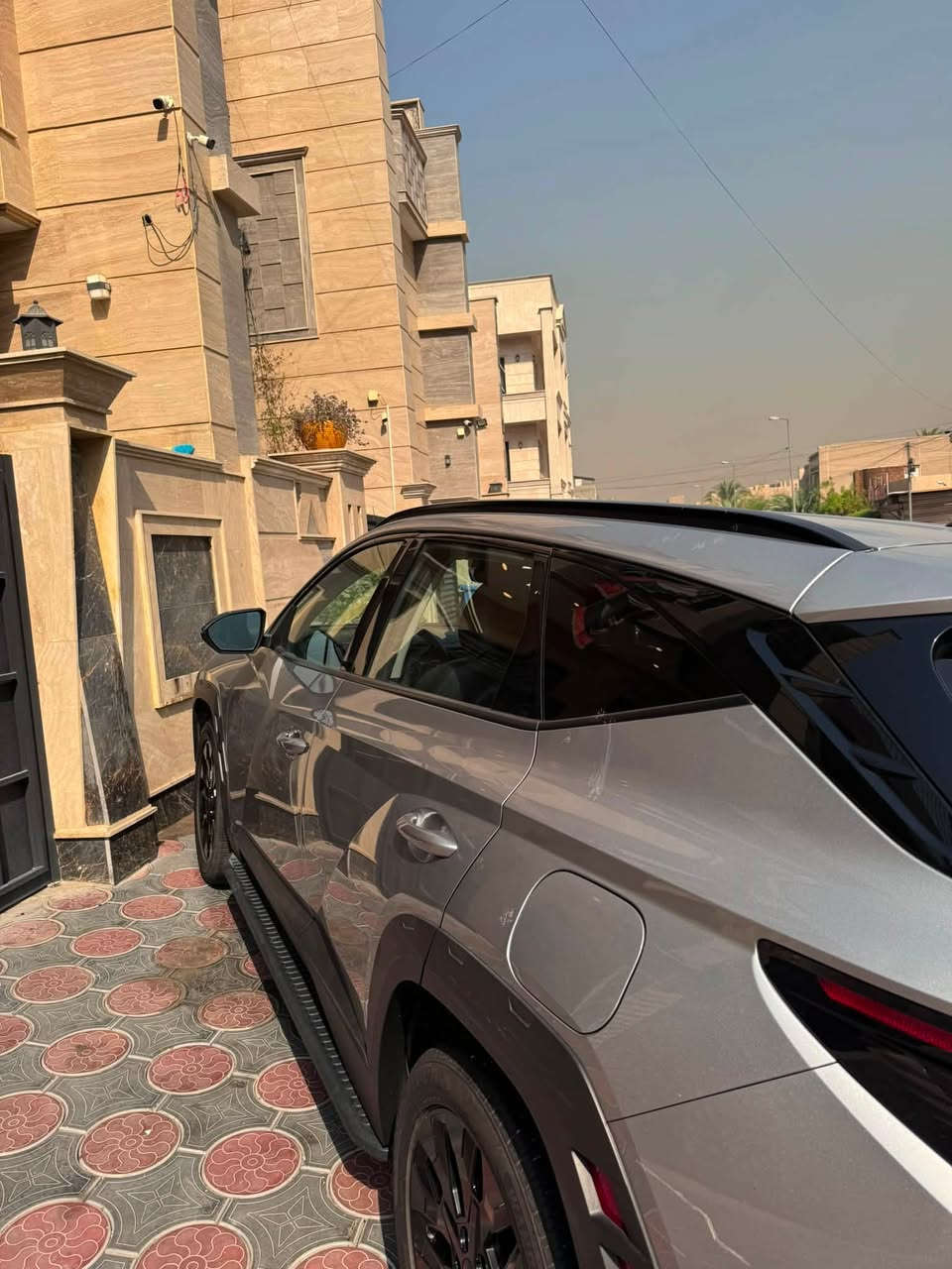 السلام عليكم توسان 2023 للبيع او مراوس
XRT فول مواصفات عده الفتحه
شاشه چبيره لمس 
كشنات تدفئه
دوس بالباب هيه مواصفات الفول بس فتحه مابيها

حادثها ضربه بالبنيد مبدل اصلي نفس اللون بدون لا شواصي ولا شي تفحص بالسونار
 
ممشى السياره 80 الف
محرك 2500

السعر 170 وبيها مجال بسيط
مكاني بغداد الرقم للاستفسار ***********
