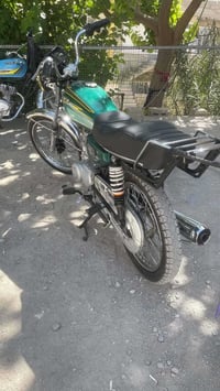سلاوی خواتان لێ بێت ئەم گوڵە بۆ فرۆشتن مە کی نەی نامی و سۆنیک بە تێ کە...