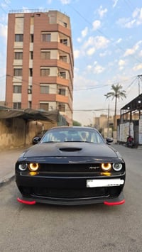 جالنجر 2018 sxt دفع خلفي مو رباعي حجم المكينه 3600  سياره عليها ويل sr...