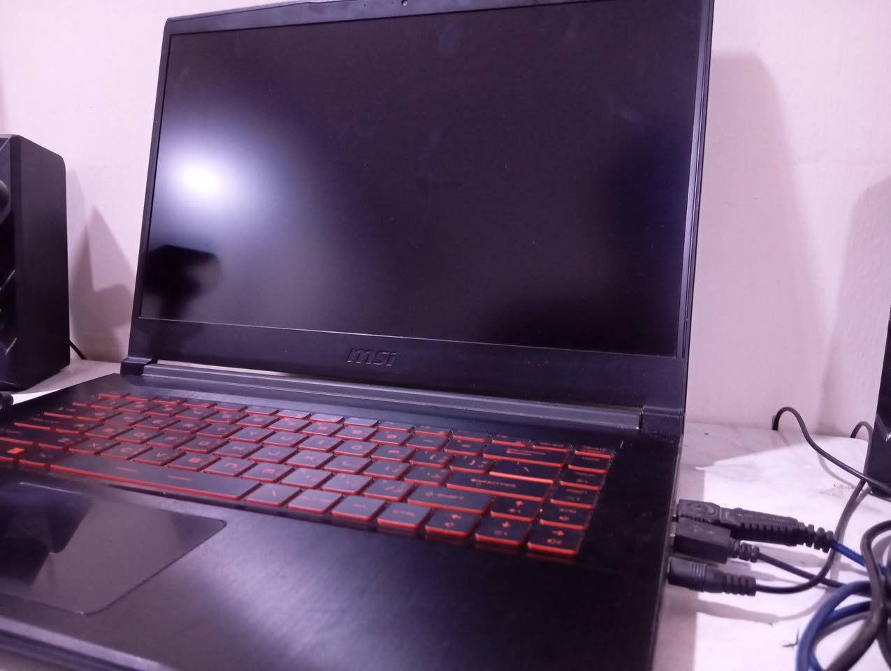 السلام عليكم
لابتوب MSI GF63 Thin

 للبيع استخدام قليل

نظافة 100%

💻 المواصفات:

الشاشة: بحجم 15.6 بوصة بدقة FHD (1920×1080) من نوع IPS

معدل تحديث 144Hzمعالج (CPU): Intel Core i5 جيل 11 i5-11400H كرت الشاشة (GPU): كرت منفصل من NVIDIA  GTX 1650 بسعة 4GB

الذاكرة العشوائية (RAM):8GBمن نوع DDR4، وقابلة للترقية

التخزين: هارد فائق السرعة SSD NVMe M.2 بسعة 512GB وقابل للتطوير

لوحة المفاتيح: تتميز بإضاءة خلفية باللون الأحمر

شاحنة اصلية مال الوكالة

بالإضافة إلى سماعات خارجية وماوس وكيبورد خارجي اني مشتريهن

السعر 820

مكاني بغداد

للتواصل *********** متواجد فقط على الواتساب
