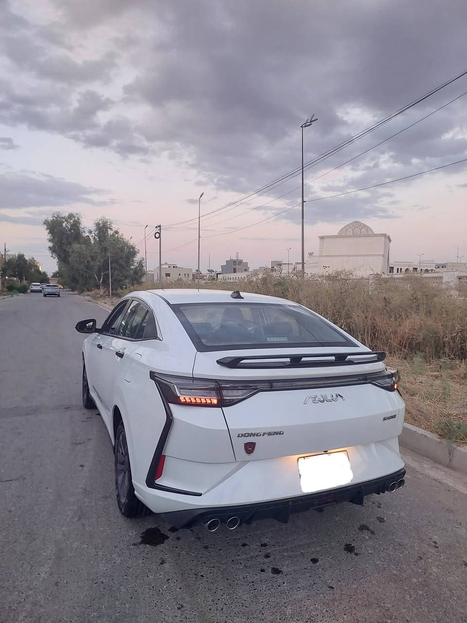 سلام عليكم 
سيارة دونك فينك شاين E1
محرك 1.5
السيارة كلين 
المواصفات:
مقاعد جلد
نظام الدخول الذكي 
كامرة خلفية
بصمة
ماشيه 
13,327 Km
السعر 18 مليون و 500 الف
للتواصل ***********
