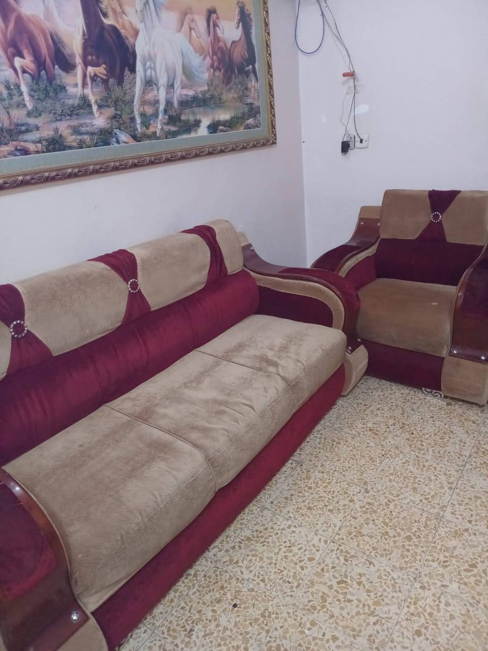 تخم للبيع مابي ضرر سعره 250 مكاني الديوانيه حي الحضاره ***********
